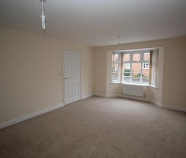 4 bedroom detached house to rent - Photo 1