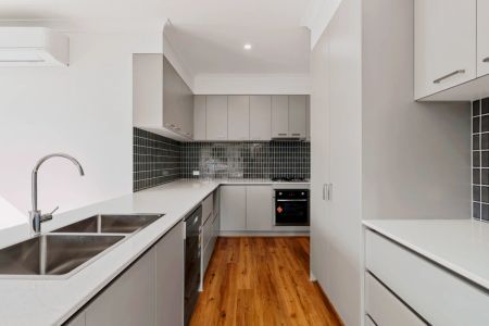 3 Bed, 2 Bath - Photo 5