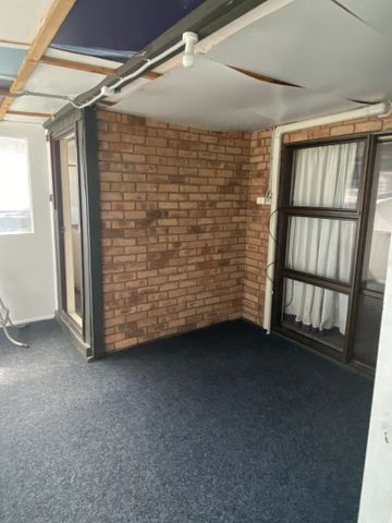 8 Freyberg Avenue, Papatoetoe - Photo 2