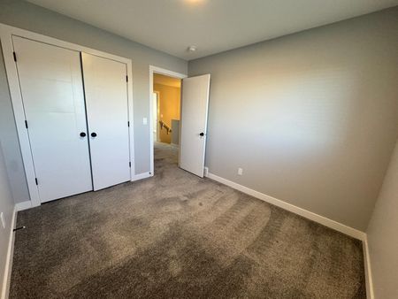 Family Friendly - 3 Bedroom, 1.5 Bath Townhouse in Penhold! - Photo 5