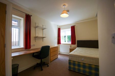 5 bedroom semi-detached house to rent - Photo 5