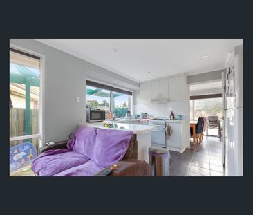 Your Perfect Family Home Awaits! - Photo 5