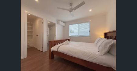 7 ALUMUNA STREET, SUNNYBANK HILLS QLD 4109 - Photo 2