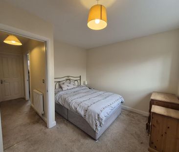 3 bedroom semi-detached house to rent - Photo 2