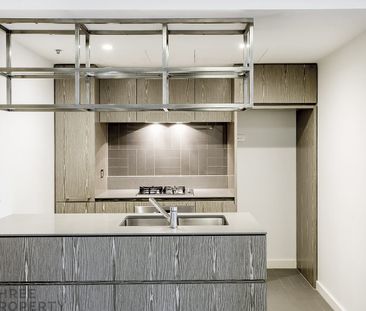 BELVEDERE "Spacious One Bedroom Apartment" - Photo 3