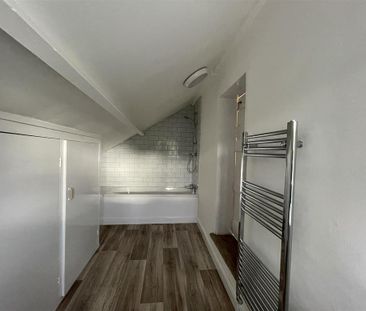 3 bedroom detached house to rent - Photo 4