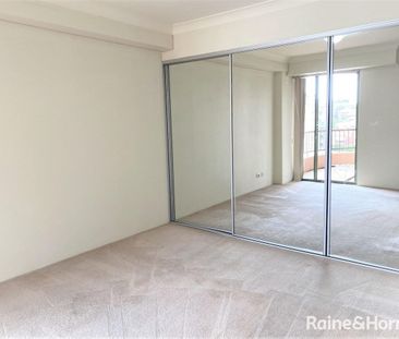 Furnished 2-bedroom apartment in the heart of Kingsford - Photo 4