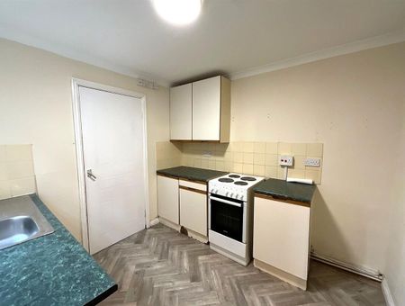 Ground floor flat, St. Catherines Avenue, Doncaster - Photo 5