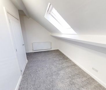 2 bedroom end of terrace house to rent - Photo 5