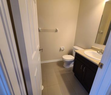 For Lease - 946 Brassard Circle, Milton, Ontario - Photo 5