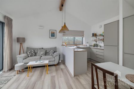 1 bedroom detached bungalow to rent - Photo 5
