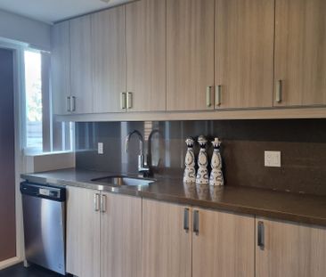 For Lease - 1040 Portage Parkway Unit# 54, Vaughan, Ontario - Photo 2