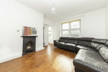 St. Katharines Way, E1W, London - Photo 3
