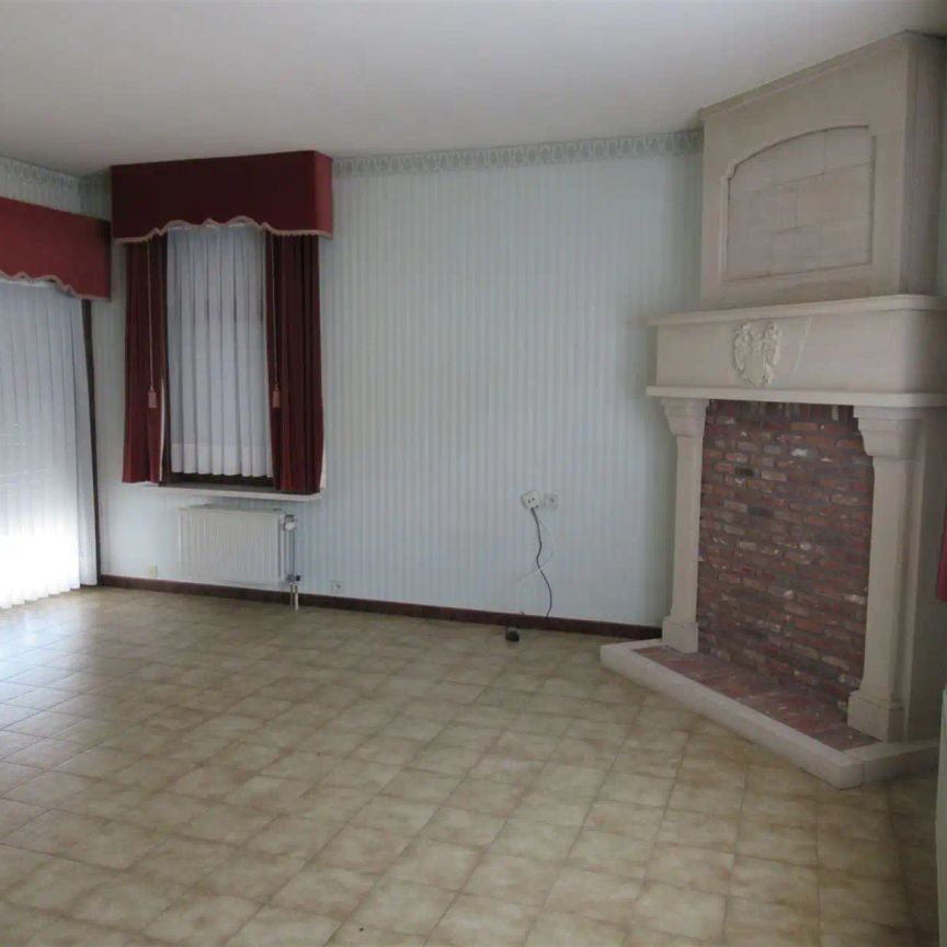 Gelijkvloers appartement met garage. - Photo 1