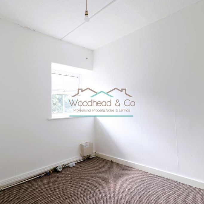 2 bedroom triplex to rent - Photo 1