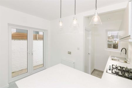 Harrow Road, Worthing - Photo 3