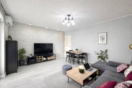3 pokoje (72m2) z klimatyzacją i garażem | Mokotow - Photo 2