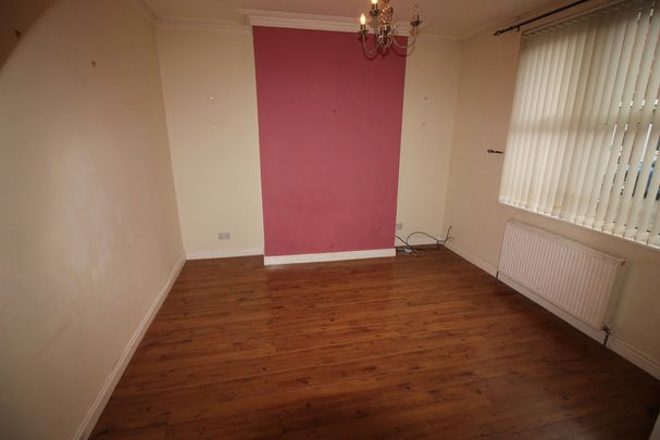 3 Bedroom Mid Terraced House - Photo 1