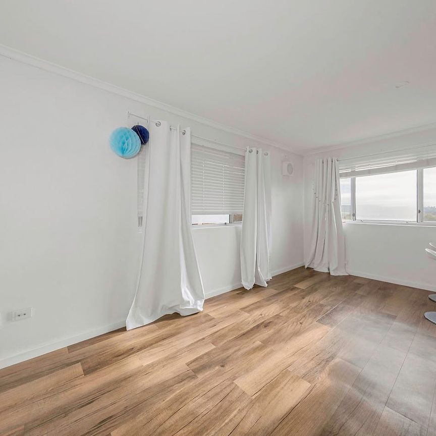 Renovated 1 bedroom apartment for rent Uriarra Road - Photo 1