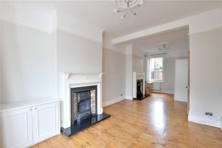 3 bedroom terraced house to rent - Photo 2