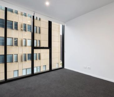 Quality Three Bedroom Apartment on the 6th Floor - Photo 5