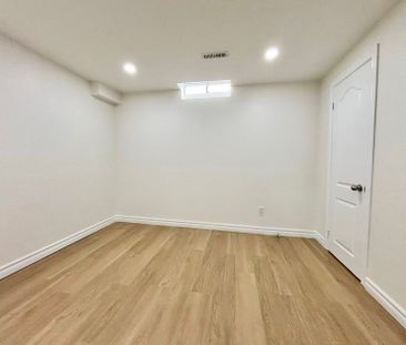 For Lease - 2 Madsen Crescent, Markham, Ontario - Photo 2