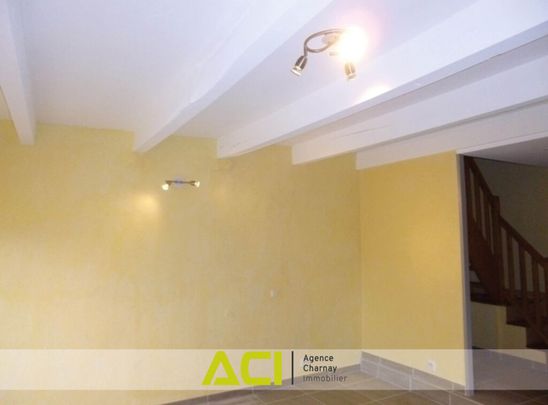 PRISSE PETITE MAISON DE VILLAGE AVEC COUR FERMEE - Photo 1