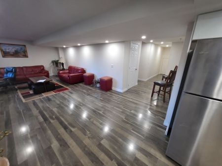 For Lease - 7879 Buckeye Crescent Unit# Lower, Niagara Falls, Ontario - Photo 5