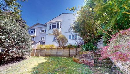 Sunny and Tranquil City Fringe - Photo 3