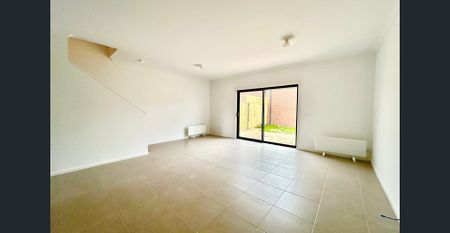 A Stylish brand-new and Conveniently Located two Storey family home! - Photo 3