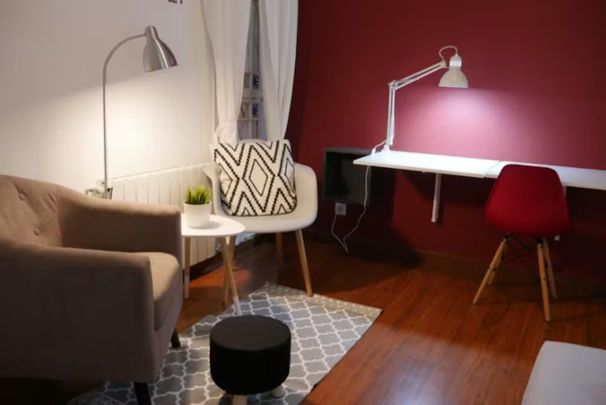 Ronda de Sant Pere, Barcelona, Catalonia 08010 - Photo 1