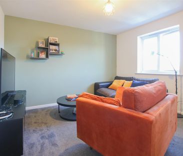 Crabtrees, Saffron Walden - Photo 1