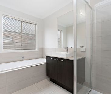 Contemporary Living in the Heart of Mandalay - Photo 5