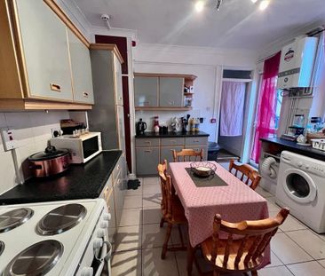 1 bedroom ground floor flat to rent - Photo 4