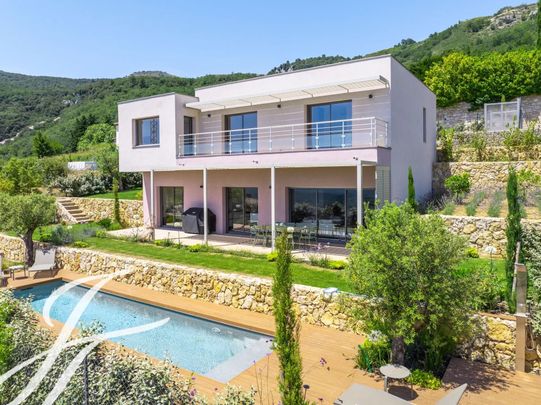 Maison à louer Tourrettes Sur Loup, Cote d'Azur, France - Photo 1