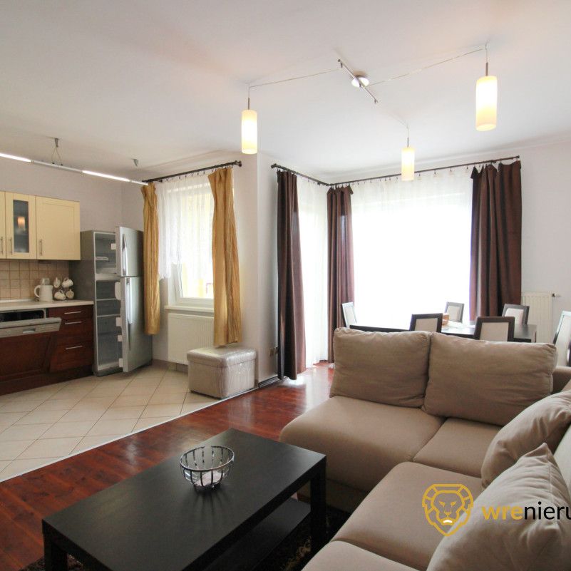 Dwupoziomowe 3-pokojowe mieszkanie z 2 łazienkami - Zdjęcie 1