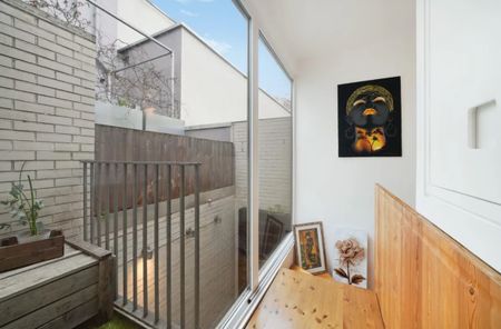 Room in a Shared Flat, St. John's Hill, SW11 - Photo 2