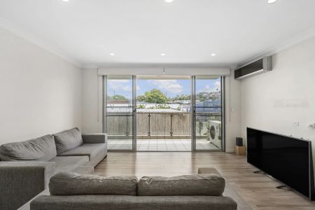 Modern 2-Bed Apartment for Rent, Prime Banksia Location - Photo 5