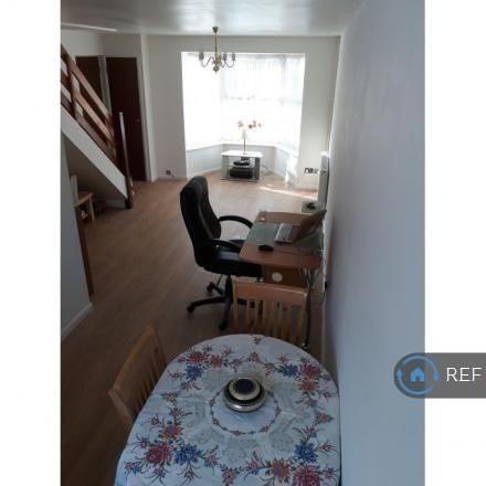 2 bedroom semi-detached house to rent - Photo 1