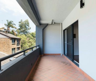 204 / 188 Chalmers Street - Photo 6