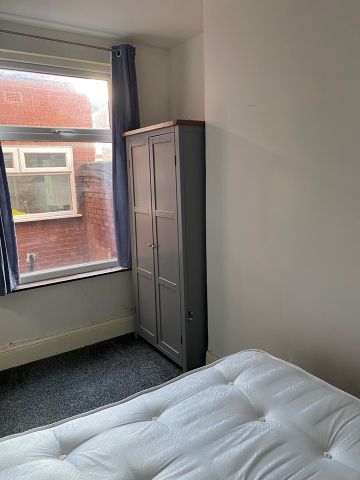 4 Bed End Terrace, Birchfield Road, L4 - Photo 3