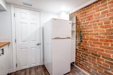 For Lease - 47 Hazelwood Avenue, Toronto, Ontario - Photo 2