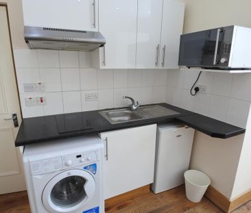 Studio to rent - Photo 3
