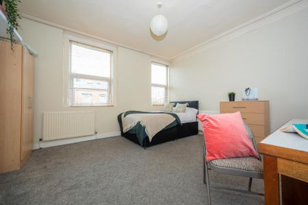 5 bedroom townhouse to rent - Photo 5
