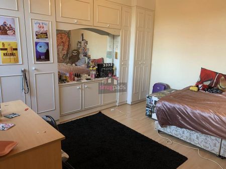 4 bedroom house to rent - Photo 3