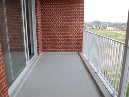 Instapklaar recent & energiezuinig apartement op 3deV met 2 SLK, ruime berging, W-gericht terras & ondergrondse autostaanplaats - Photo 3