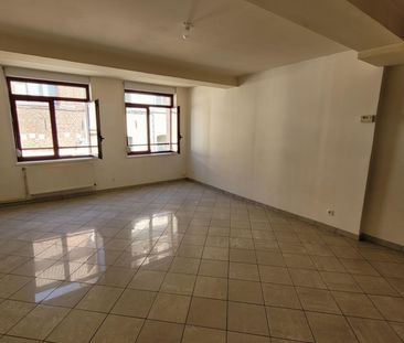 Location Appartement 3 pièces 80m² CONDE SUR L ESCAUT 59163 - Photo 1