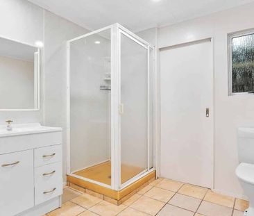 Family Home in a Quiet Cul-de-sac - Photo 4