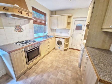 2 bed semi-detached house to rent in NE3 - Photo 5