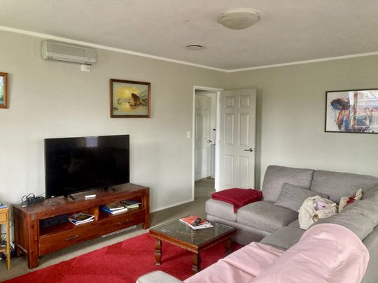 Modern and cute on Coronation - Photo 1